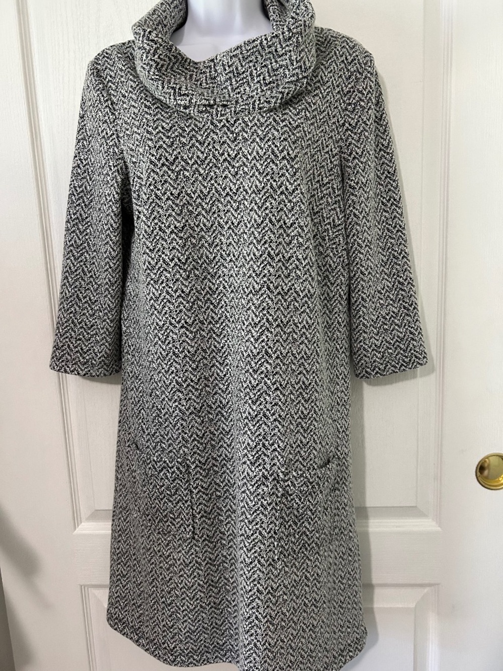 NorthStyle 3/4 Sleeve Shift Dress Pockets Herringbone Tweed Quiet Luxury